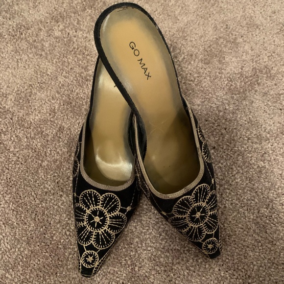 Go Max heels - Picture 1 of 3